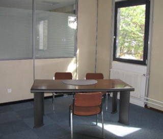 Bureau privé 20 m² 2 postes Location bureau Rue Ambroise Croizat Argenteuil 95100 - photo 6